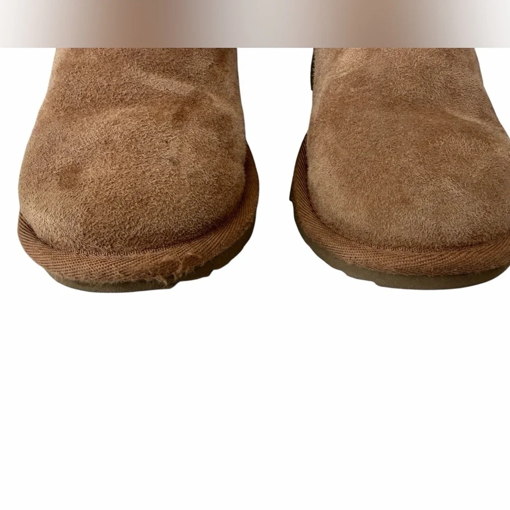 UGG Mini Bailey Bow II Winter Boots Chestnut‎ Kids Size 2
